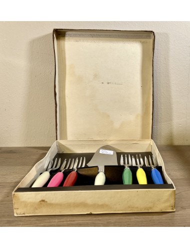 Pastry set in box - 6x pastry fork plus cake server - unmarked - plastic handles in various colors