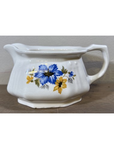 Melkkan - rechthoekig model - Societe Ceramique Maestricht - décor met blauw/gele (koren)bloemen