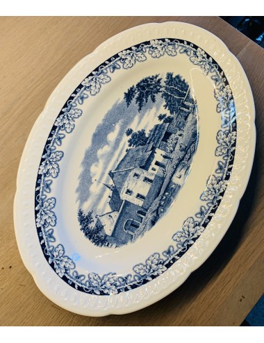 Schaal - ovaal – Société Céramique Maestricht – décor BOERENHOEVE blauw