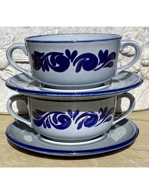 https://www.ramblingrose.nl/9123-medium_default/soup-bowl-with-two-ears-and-under-plate-boch-decor-grau-blau-1983-shape-classic.jpg